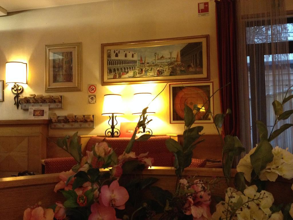 Piave Appartement Mestre Buitenkant foto
